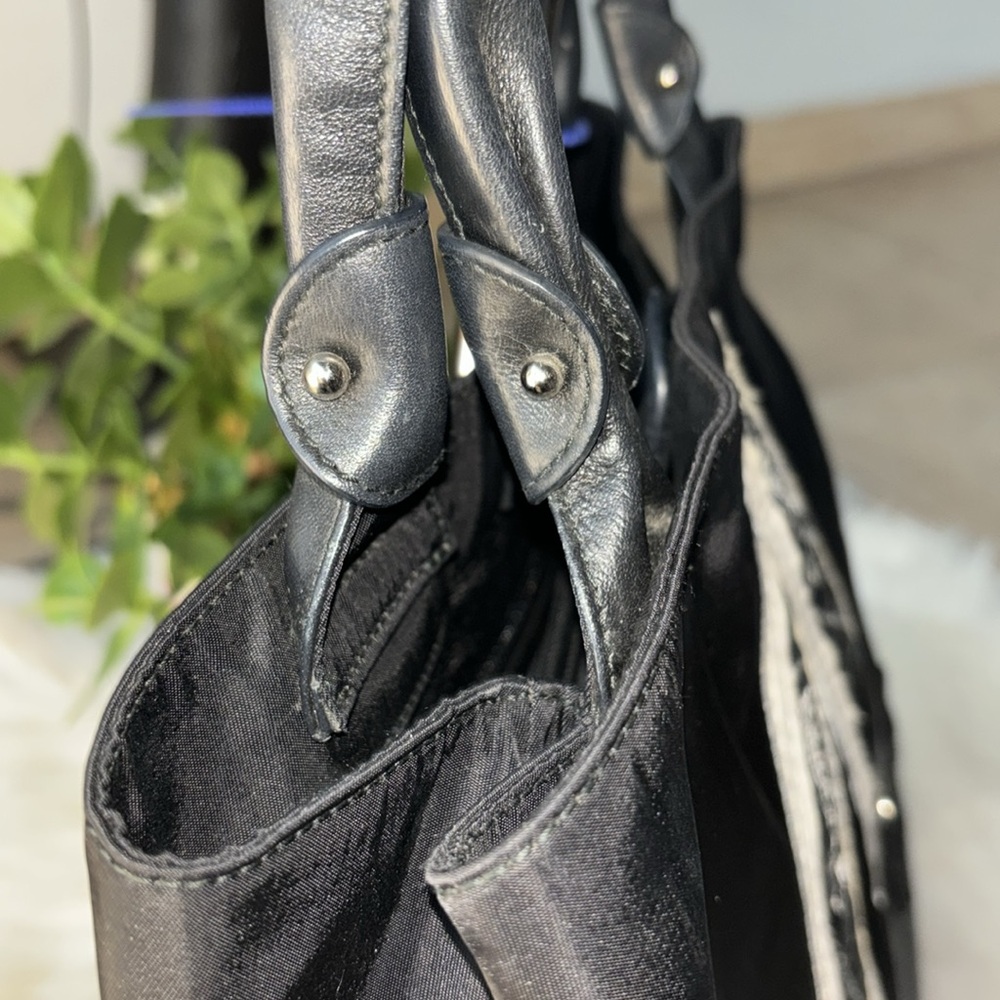 FERRAGAMO “RARE” HEELS SHOULDER BAG - Picture 8 of 17